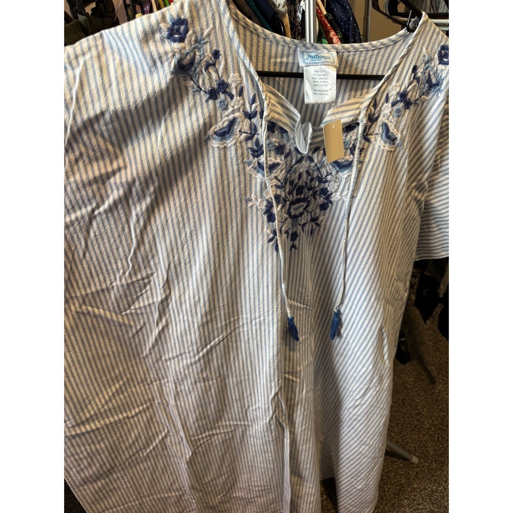 050 National floral embroidered kaftan - os
